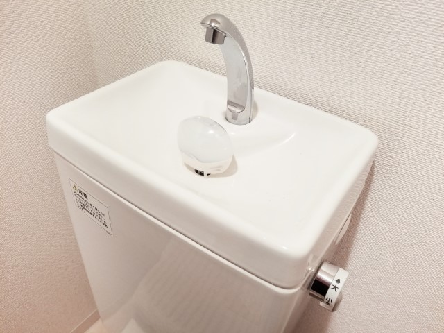 トイレタンクの交換費用はいくらくらい？費用相場と水漏れを防ぐお 